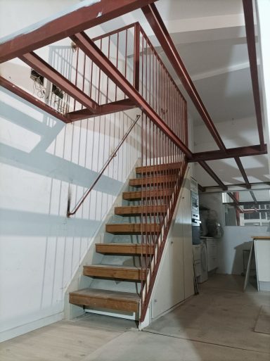 Barandilla y estructura para altillo